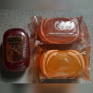 3 Discontinued BODY SHOP Soaps- Pink Grapefruit, Mango and Strawberry 100g